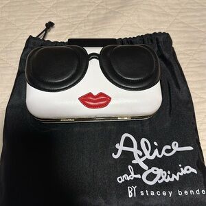 Alice and Olivia croosbody/clutch bag